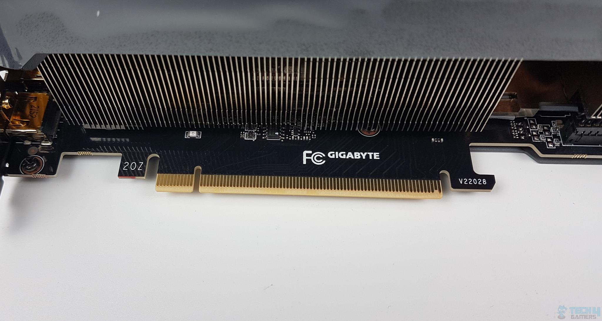GIGABYTE GeForce RTX 4090 Gaming OC 24G — PCIe Connector
