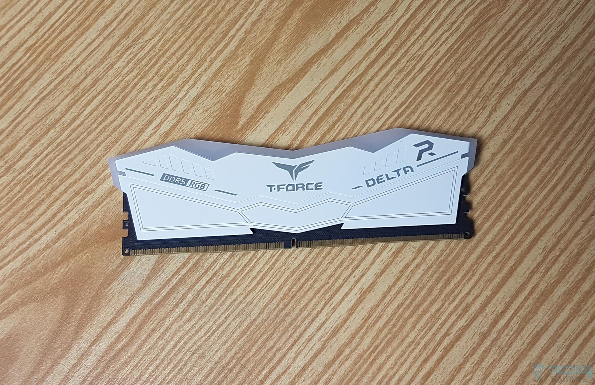 T-Force Delta RGB DDR5 32GB 6000MT/s CAS30 — Front View
