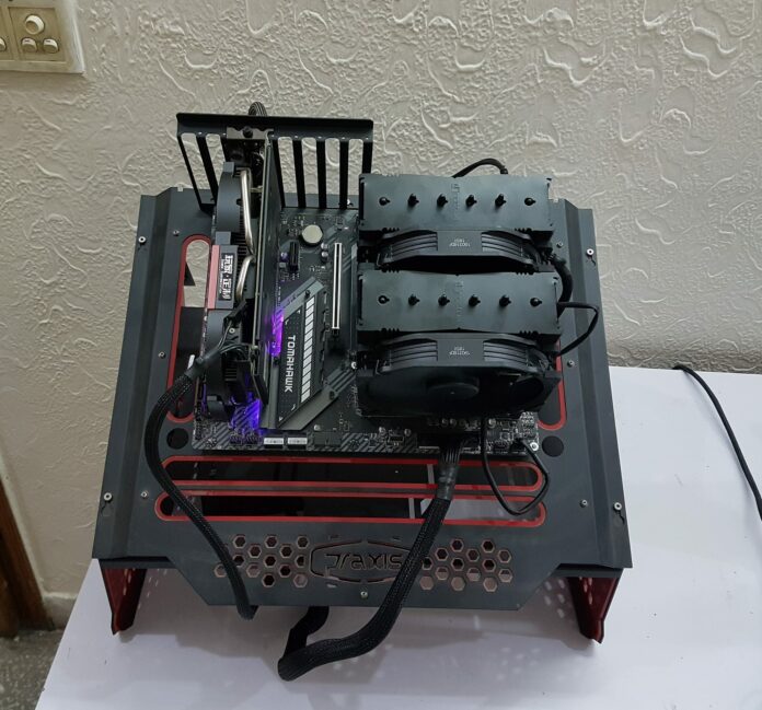 5 BEST Open Air PC Case [High-End & Budget] - Tech4Gamers