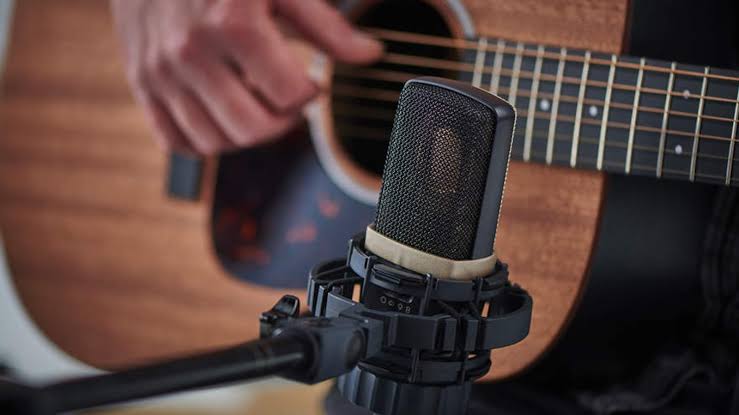 Using Microphone for How To Record Guitar To PC