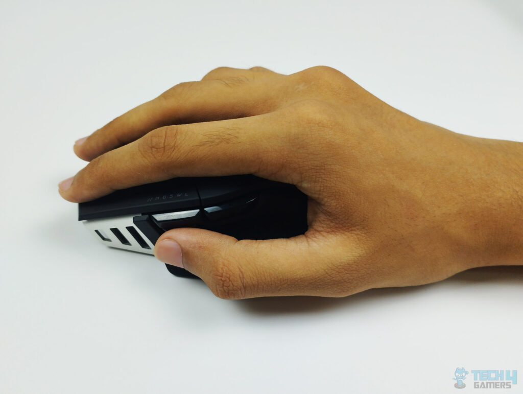 Corsair M65 RGB Ultra Wireless - Palm Grip (Image by Tech4Gamers)