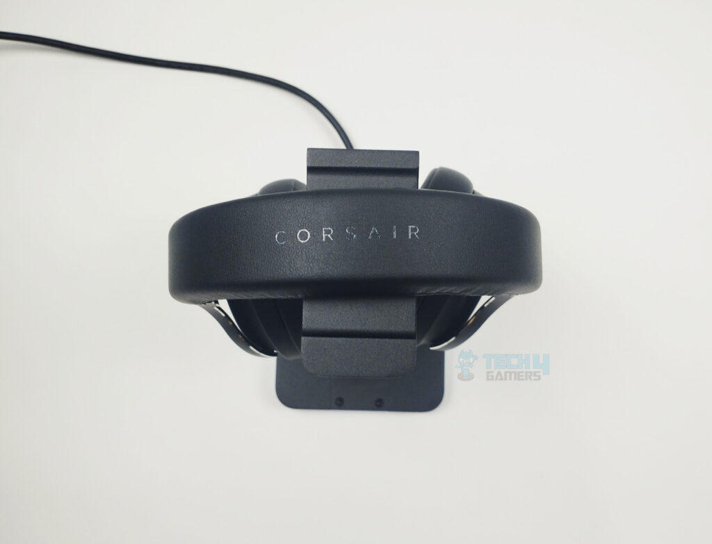 Corsair ST100 RGB Headstand - Top