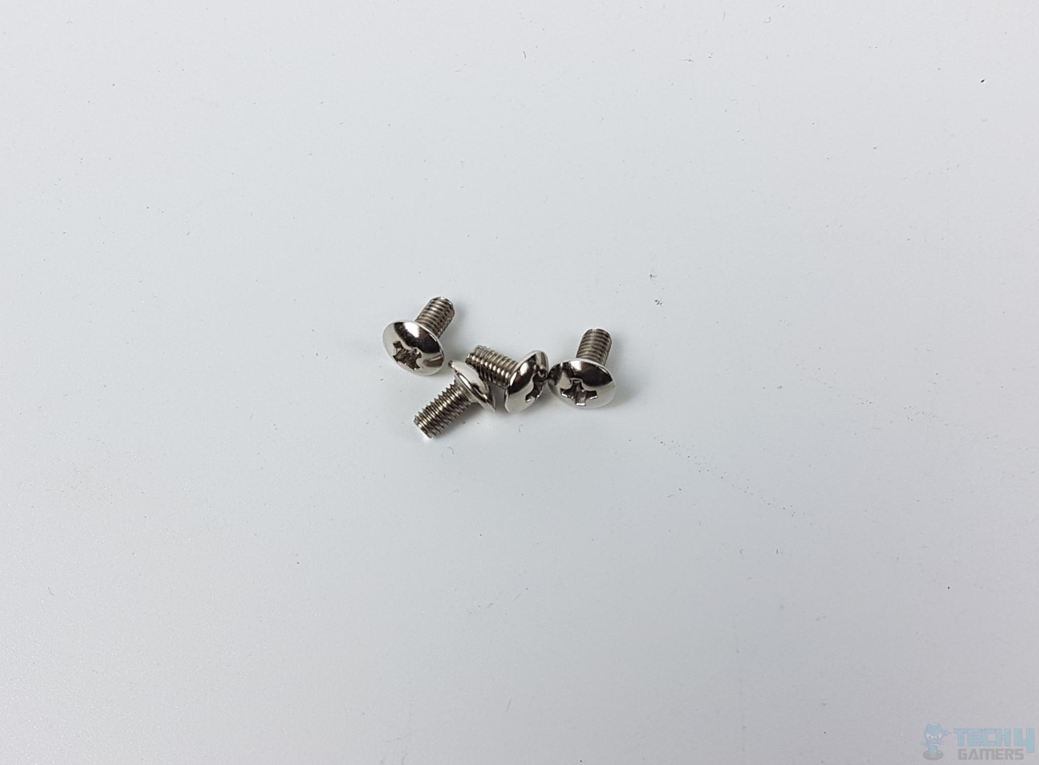 GAMDIAS CHOINE P3-360U — Screws