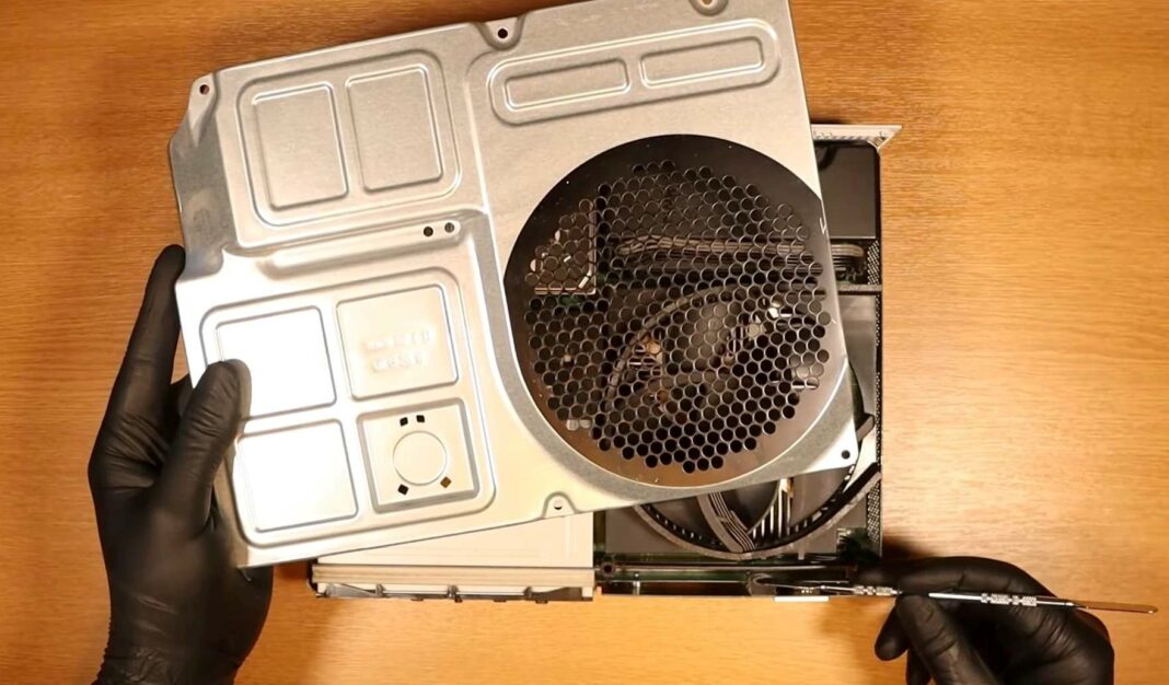 How To Clean Xbox Console & Controller [One & Series X/S] - Tech4Gamers