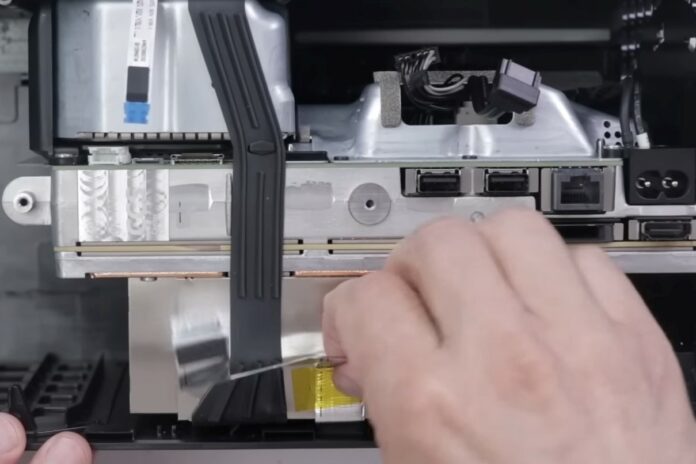 How To Clean Xbox Console & Controller [One & Series X/S] - Tech4Gamers
