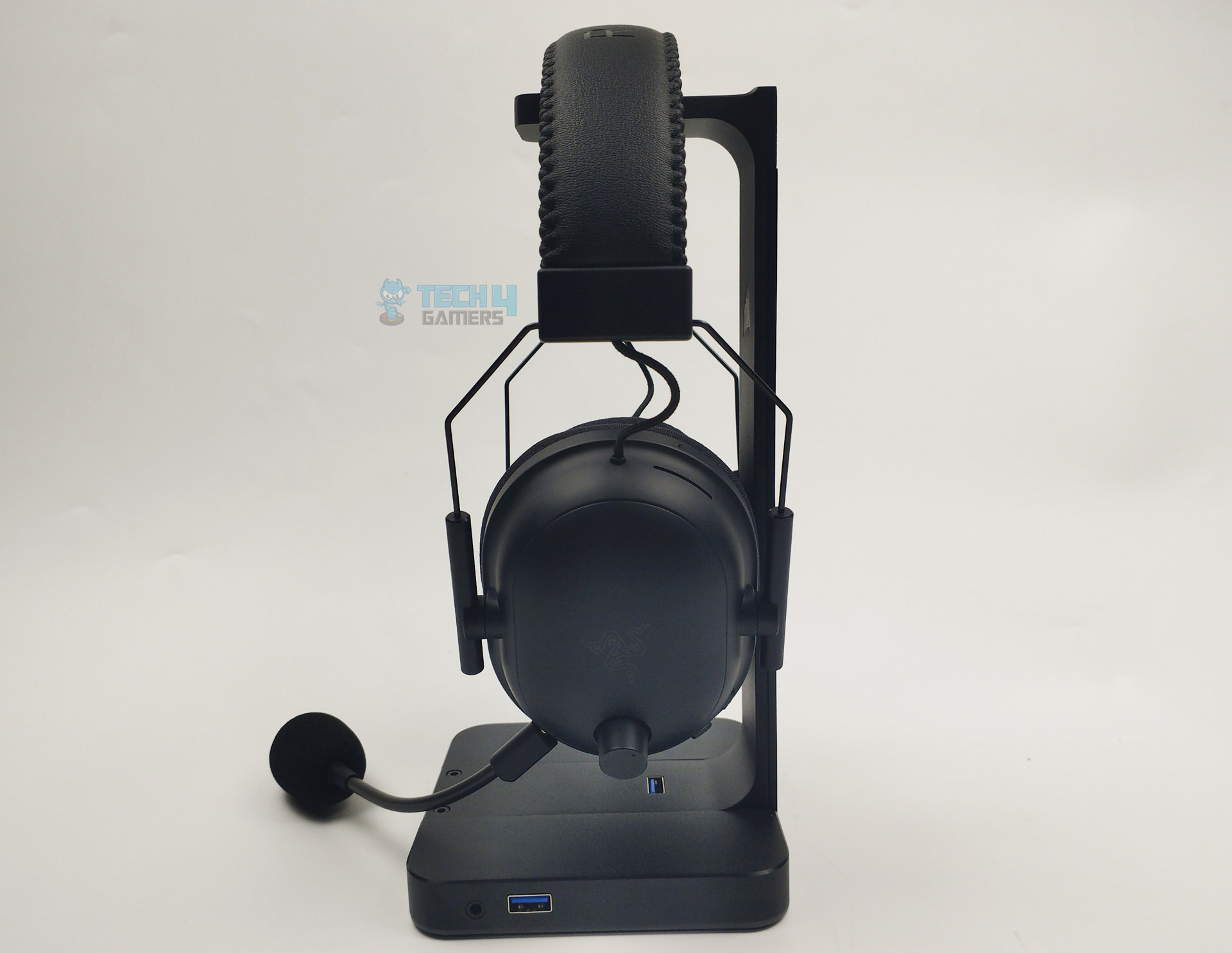 Razer BlackShark V2 Pro – Microphone (Image By Tech4Gamers)
