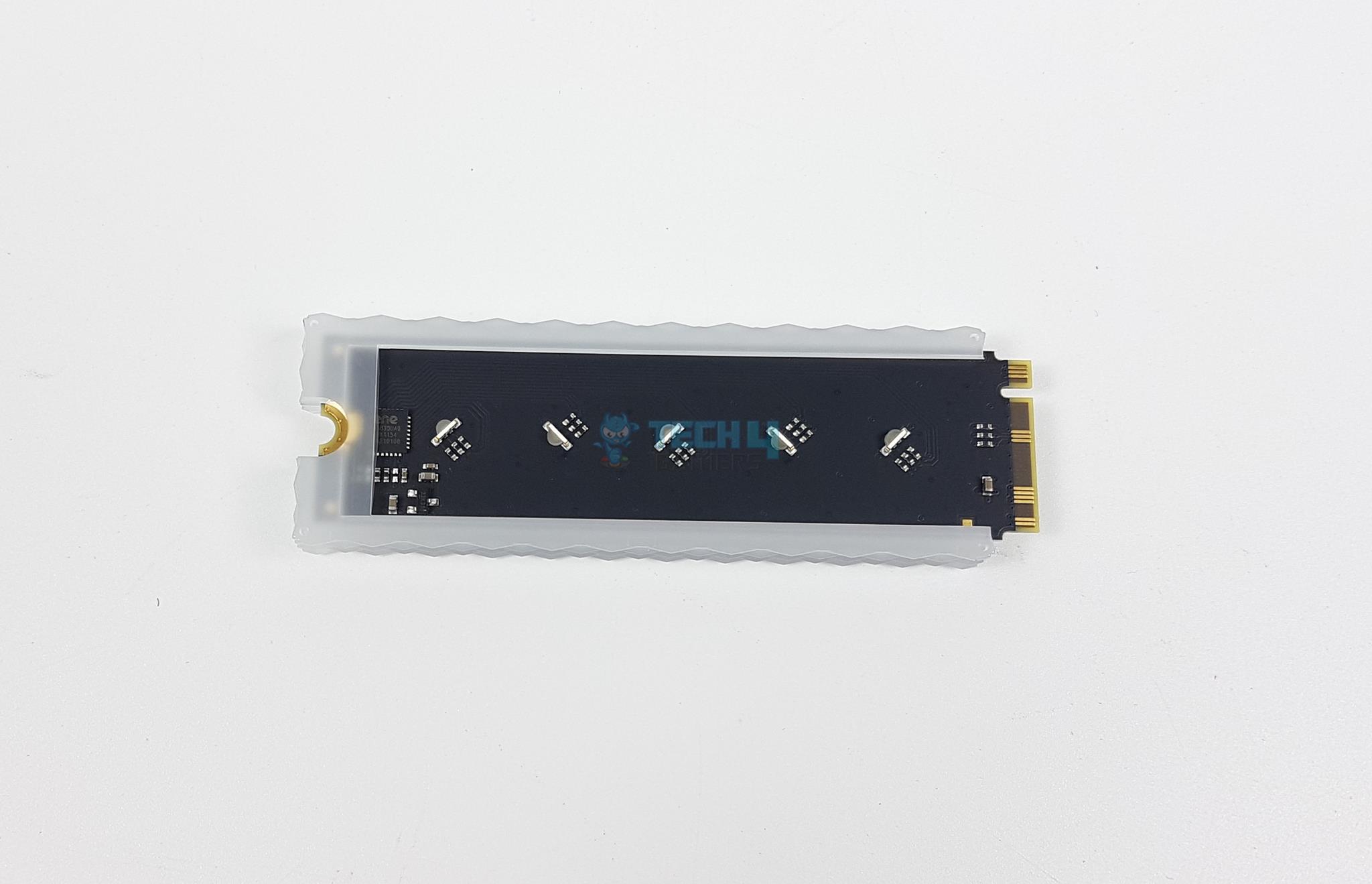 V-Color Manta xPrism RGB DDR5 32GB — V Color SSD Dummy Kit 4