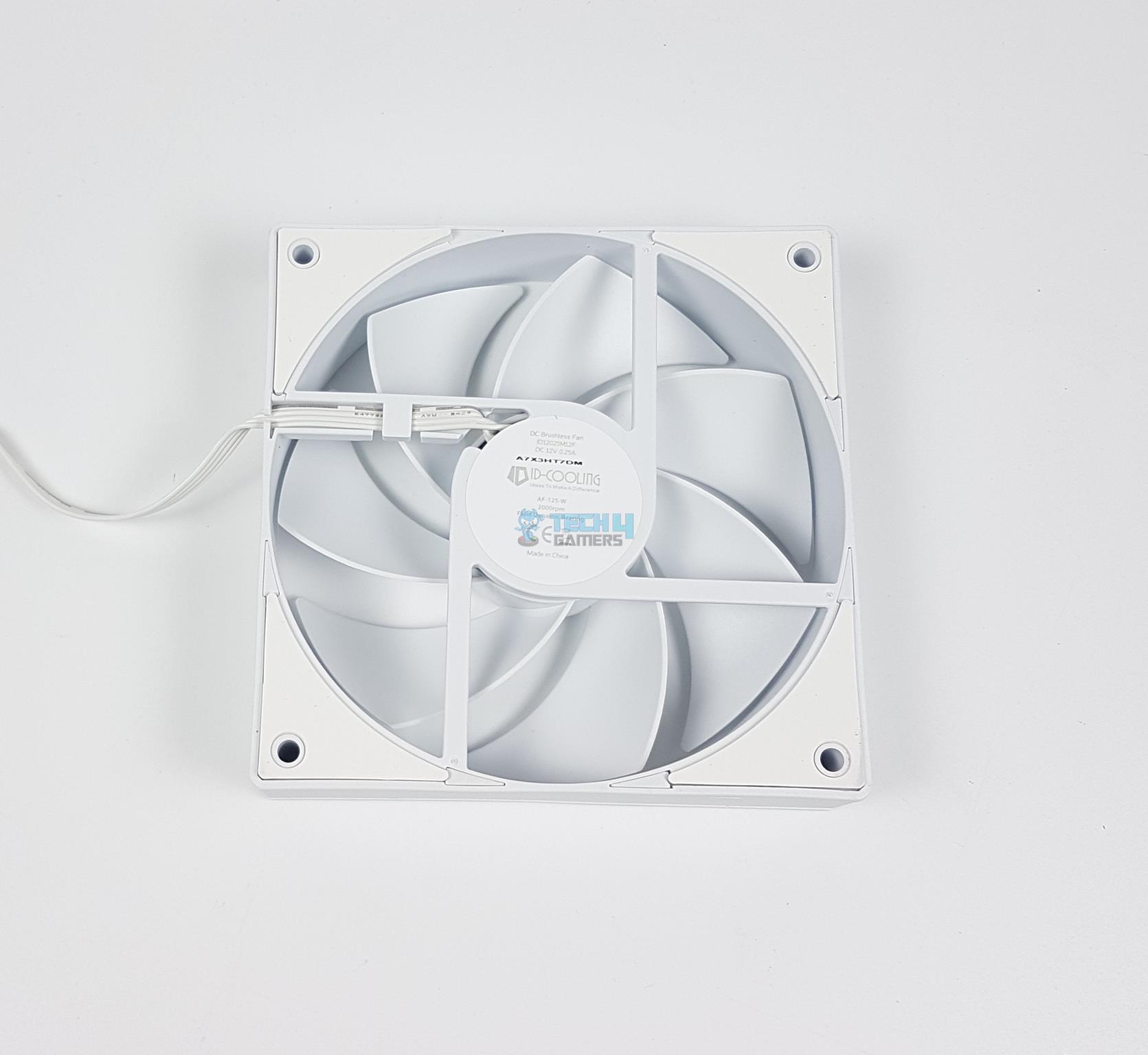 ID-COOLING DASHFLOW 360 XT LITE White Cooler — Fan Back