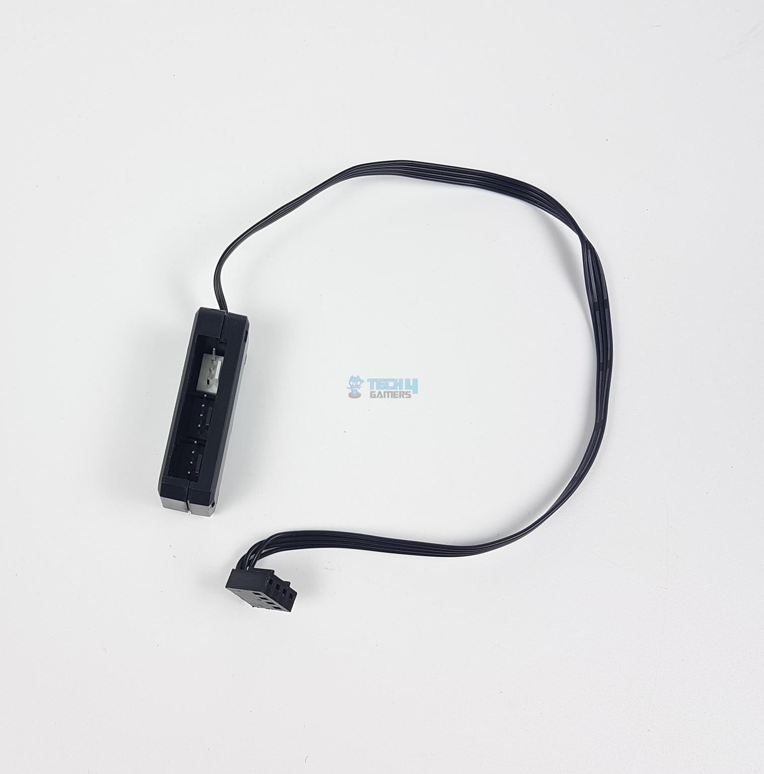darkFlash Twister DX360 White Liquid Cooler — Fan Hub