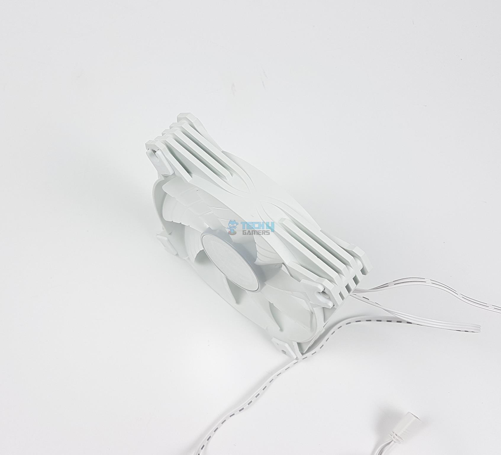 darkFlash Twister DX360 White Liquid Cooler — Fan Top