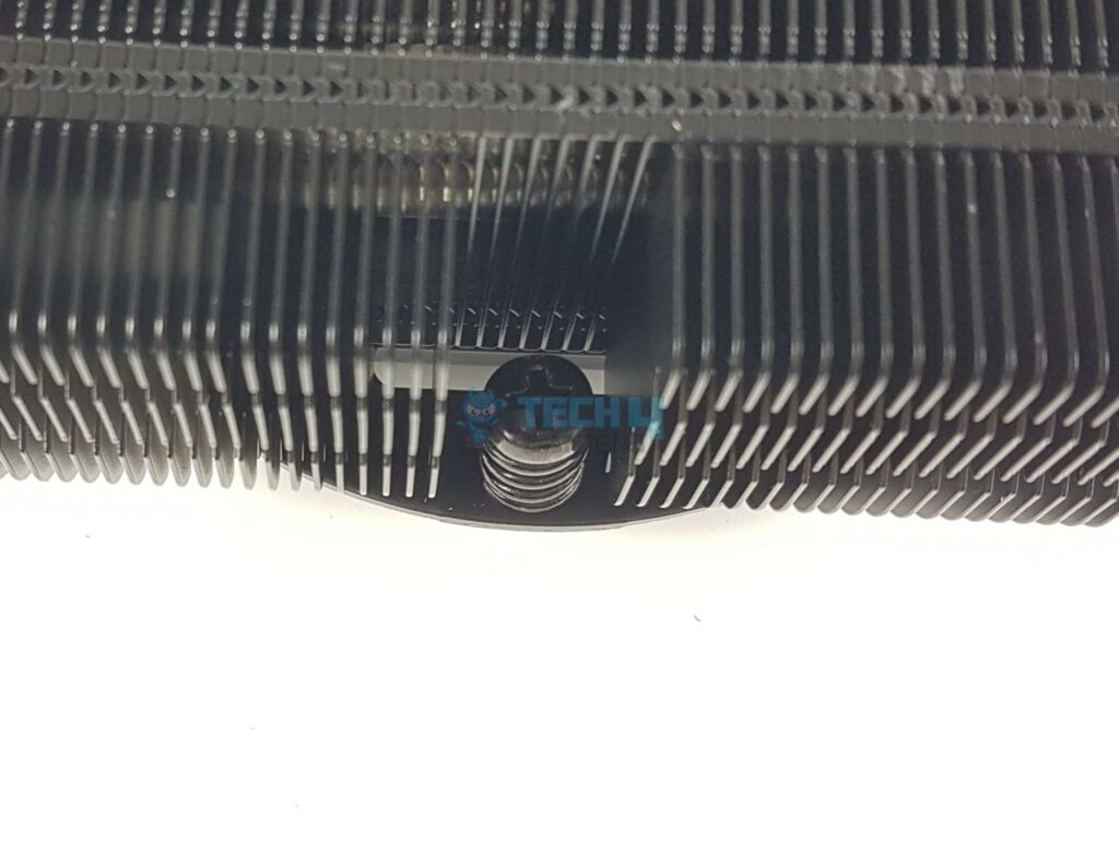 Noctua NH-L9x65 chromax.black CPU Air Cooler — Pre installed Screw 1024x77