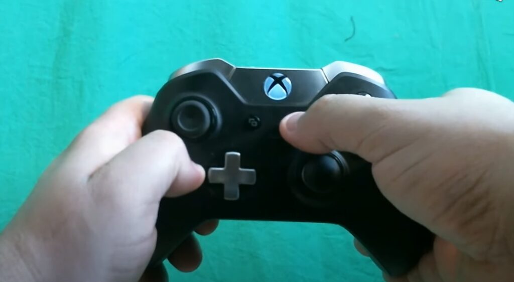 Xbox One Stuck At Green Screen [3 Quick FIXES 2024] - Tech4Gamers