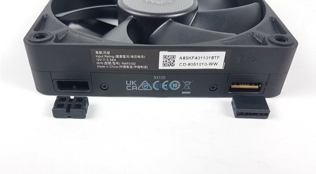 Corsair iCUE Link RX120 - Plug Connectivity 1