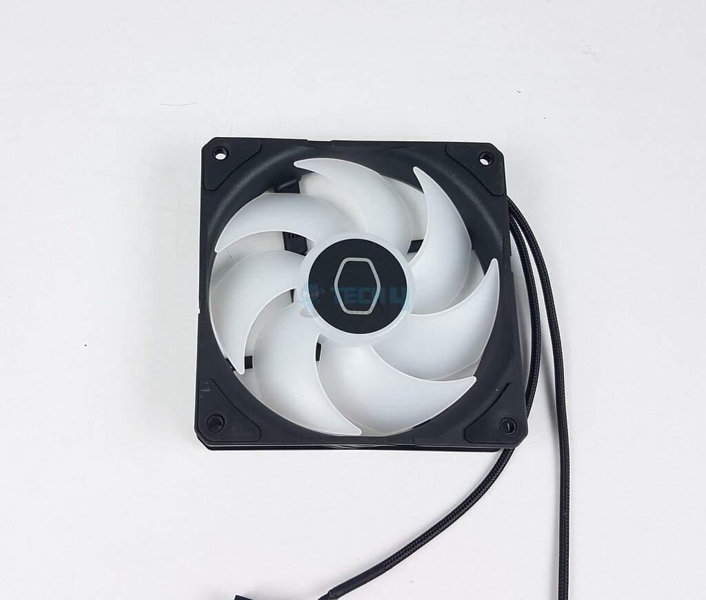 Cooler Master MasterLiquid 360 ATMOS - Fan Front View