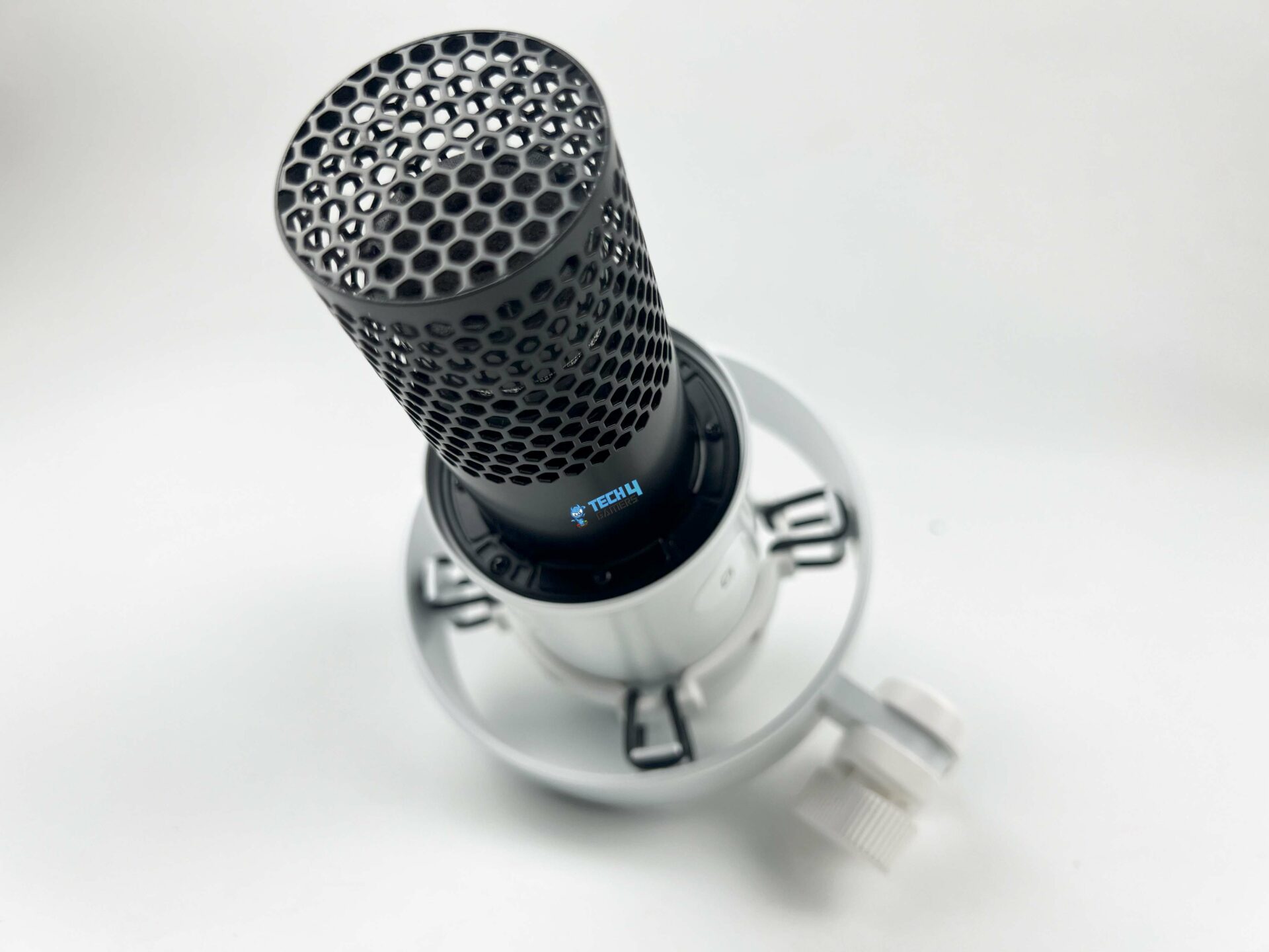 Fifine K688 Review: Pro Sound On A Budget - Tech4Gamers