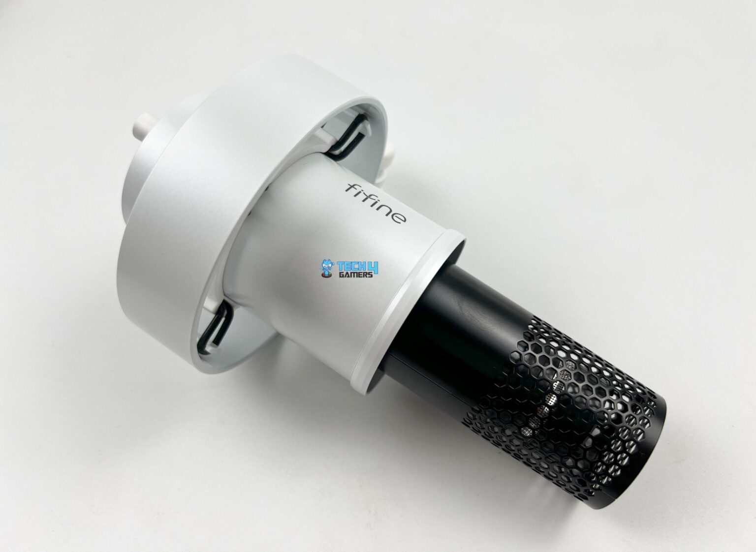 Fifine K688 Review: Pro Sound On A Budget - Tech4Gamers