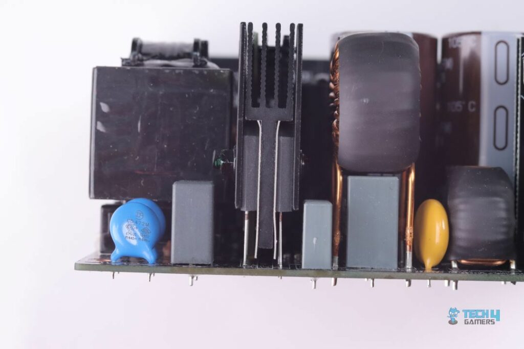 Enermax PlatiGemini 1200W Platinum - Two Bridge Rectifiers with their dedicated heatsink