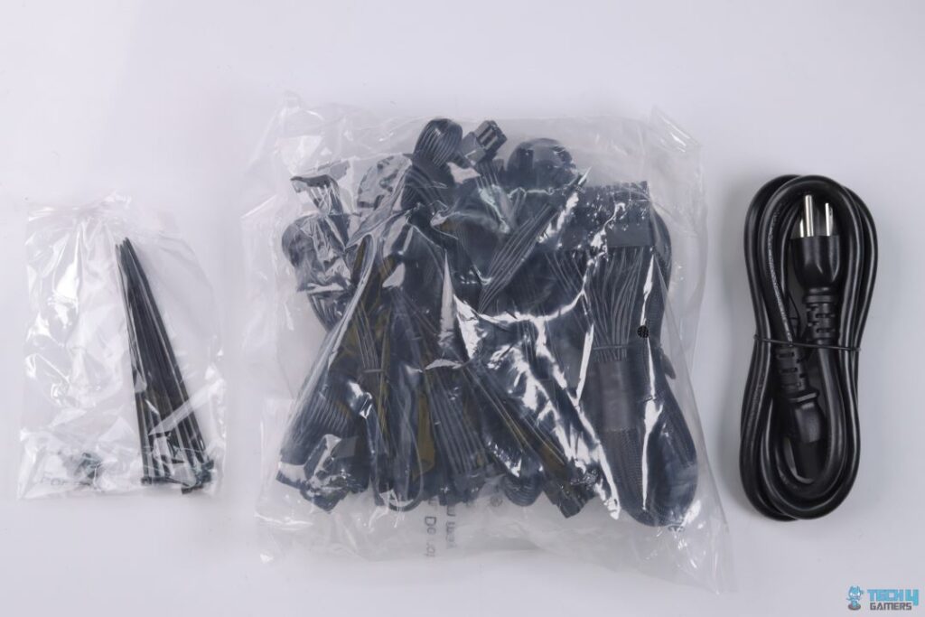 Corsair RM850e Cables & Accessories