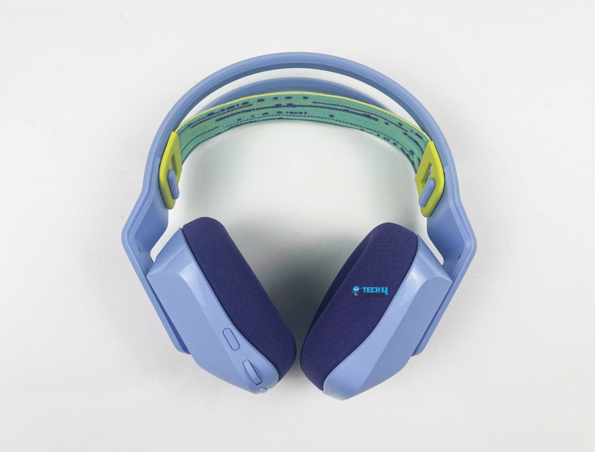 Logitech G733 Lightspeed Review: A Comfortable And Colorful Headset ...