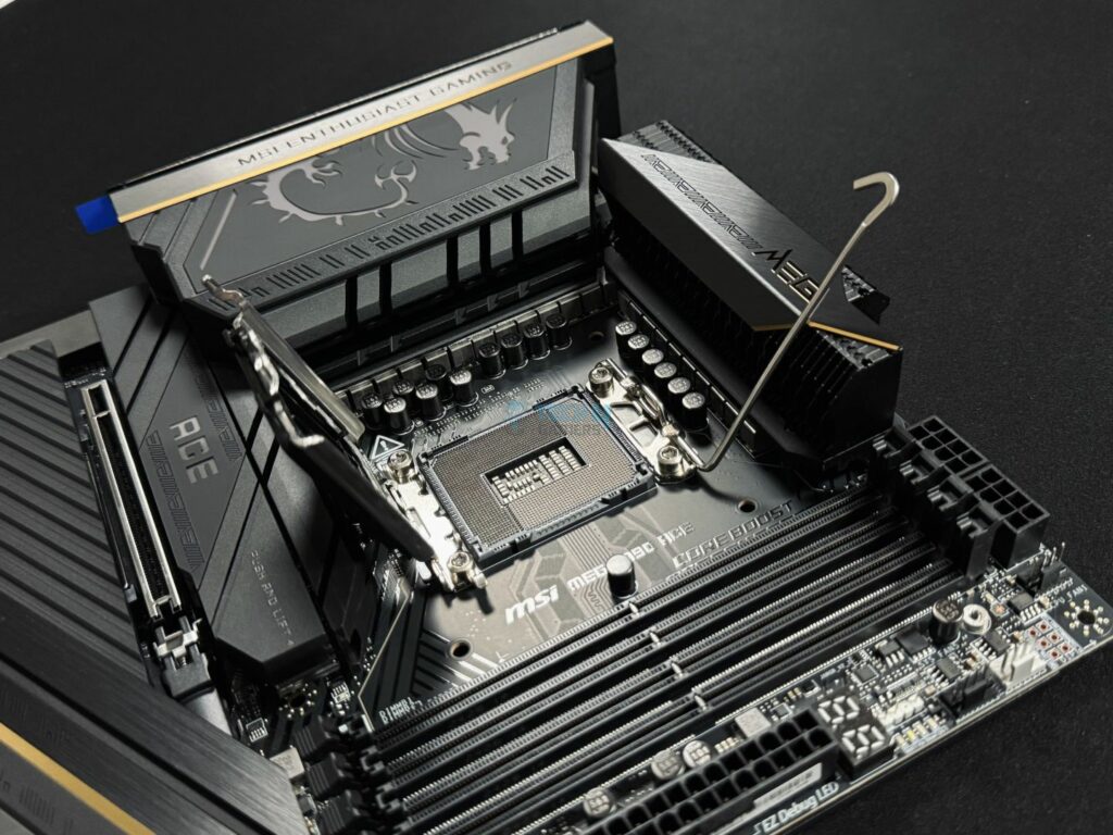 MSI MEG ACE Z890 - CPU Socket Opened