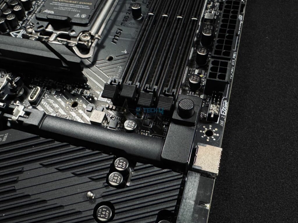 MSI MEG ACE Z890 - Release Button For Covers