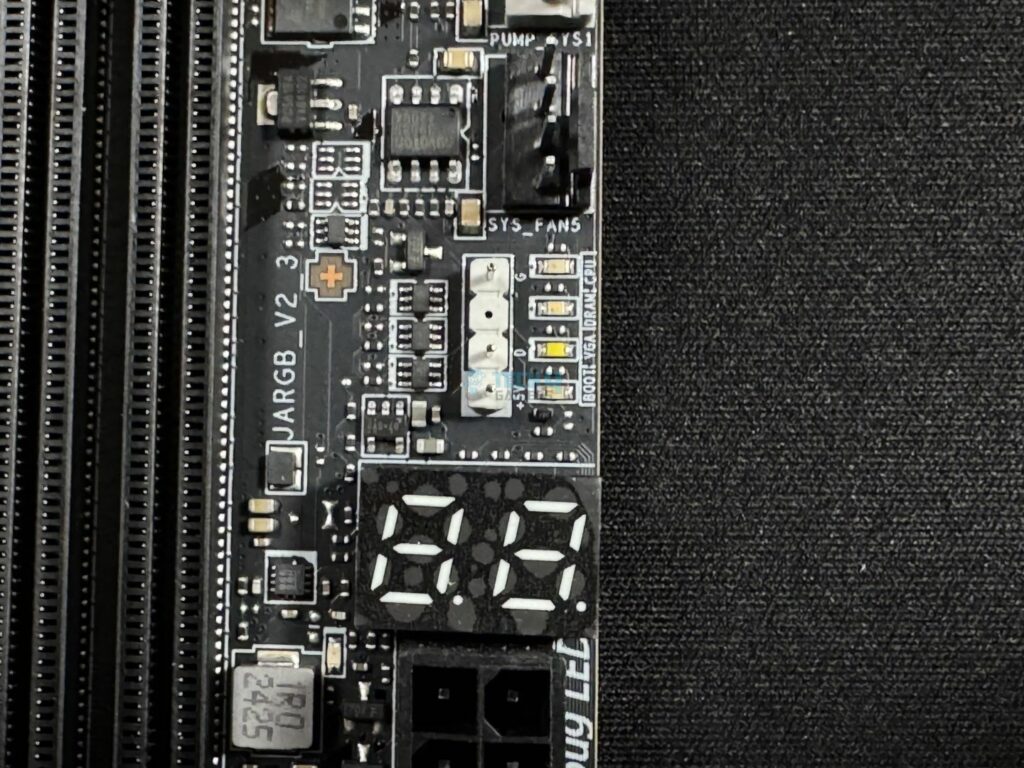 MSI MPG Z890 Carbon WiFi debug LEDs