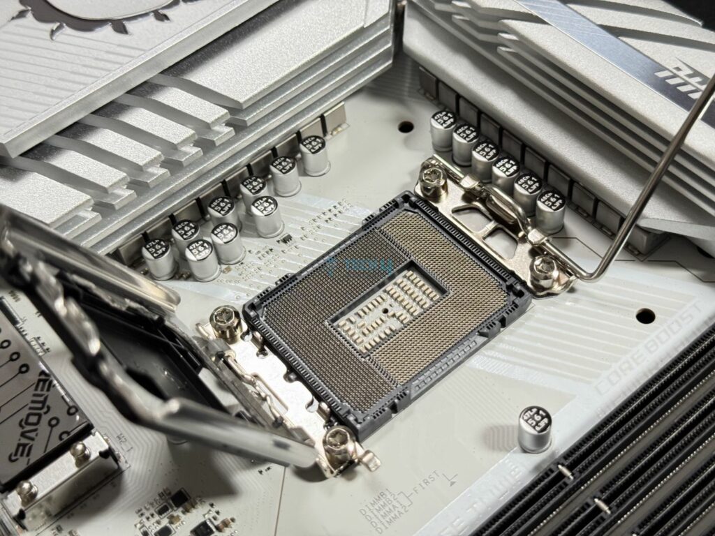 MSI MPG Z890 Edge Ti WiFi CPU socket