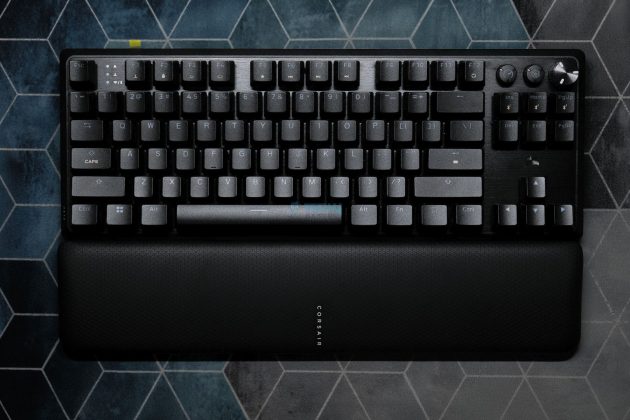 Corsair K70 Core TKL - Front with wrist rest