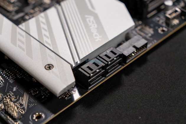 ASRock B850 Pro RS WiFi - SATA Connector