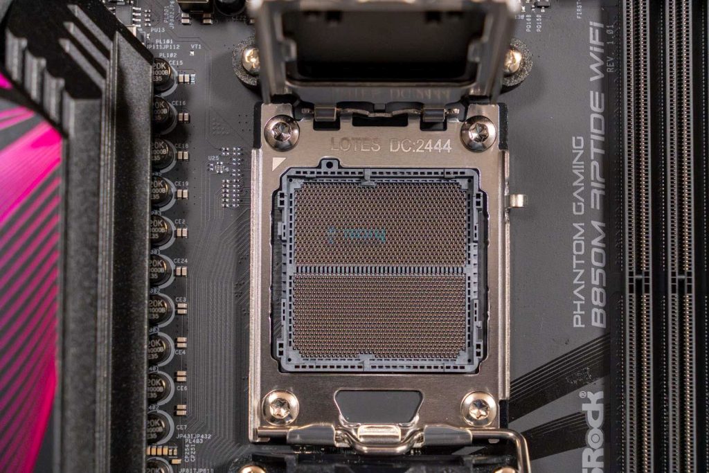 ASRock Phantom Gaming B850M Riptide WiFi- CPU Socket Opened