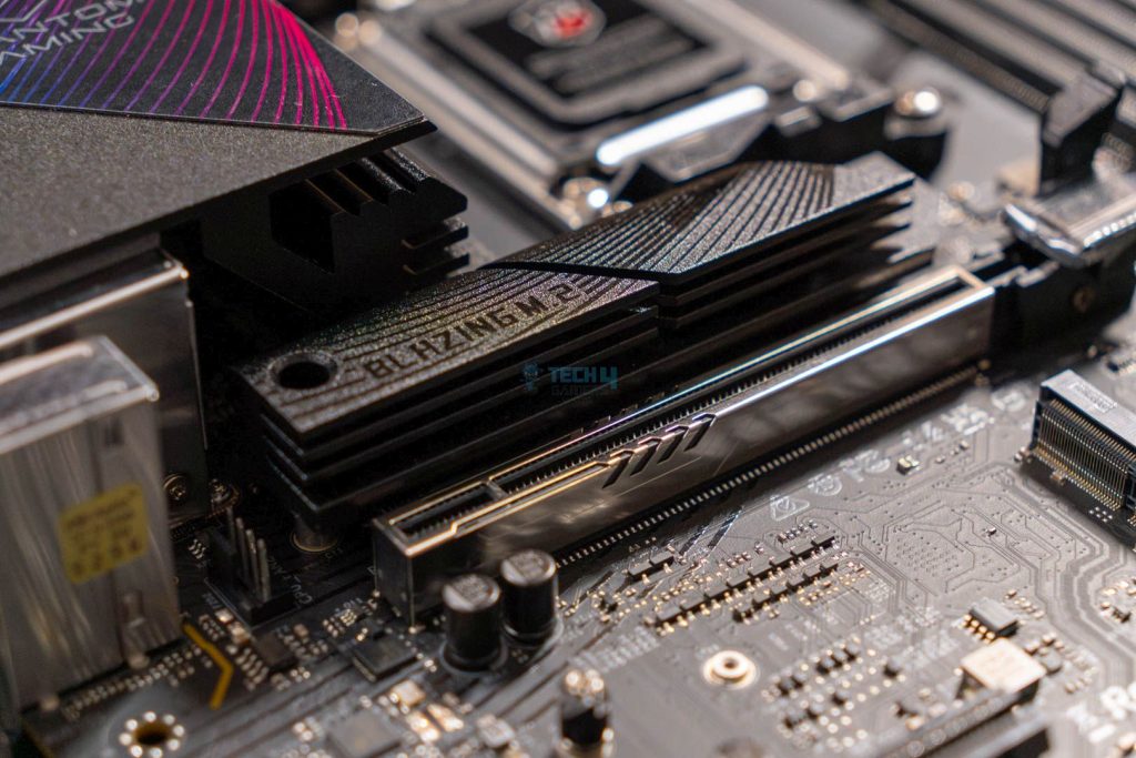 ASRock Phantom Gaming B850M Riptide WiFi- Top M.2 Slot Heatsink