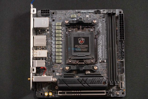 ASRock Phantom Gaming B850i Lighting WiFi - Top Covers Removed