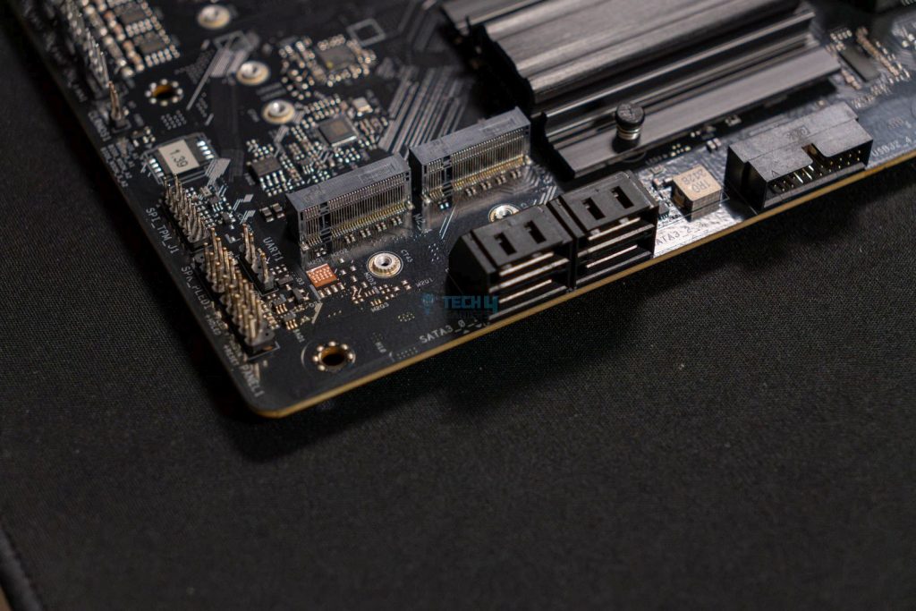 ASRock Z890 Pro A - SATA Connector