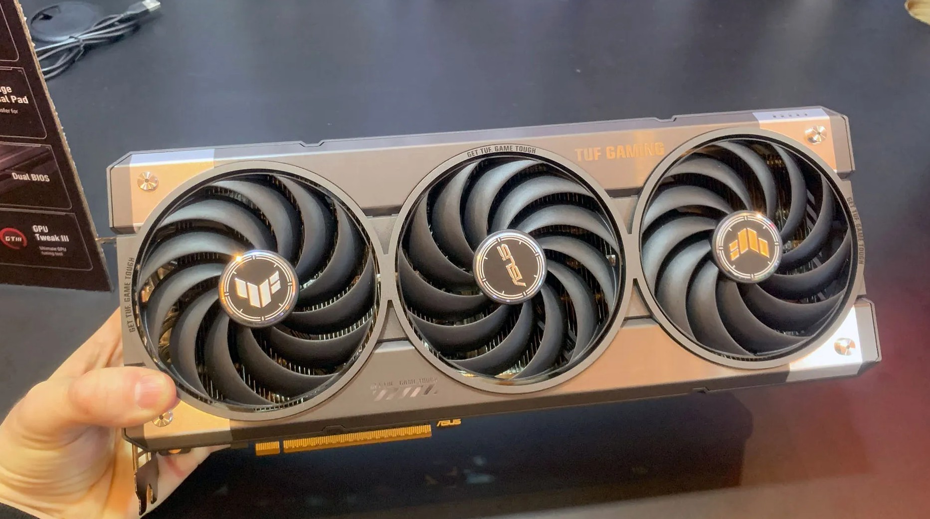 amd-rx-9070-xt-leak-suggests-it-outperforms-rtx-4080-super