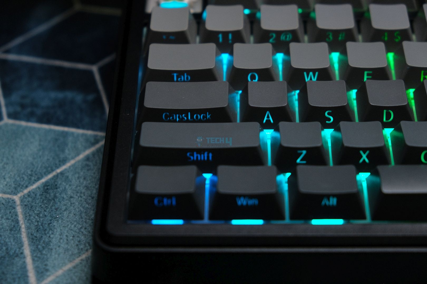 Aula F75 Max Caps Lock key