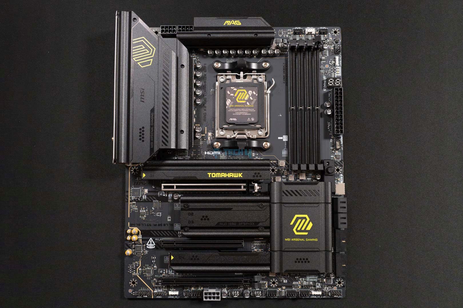 MSI MAG X870E Tomahawk WiFi design