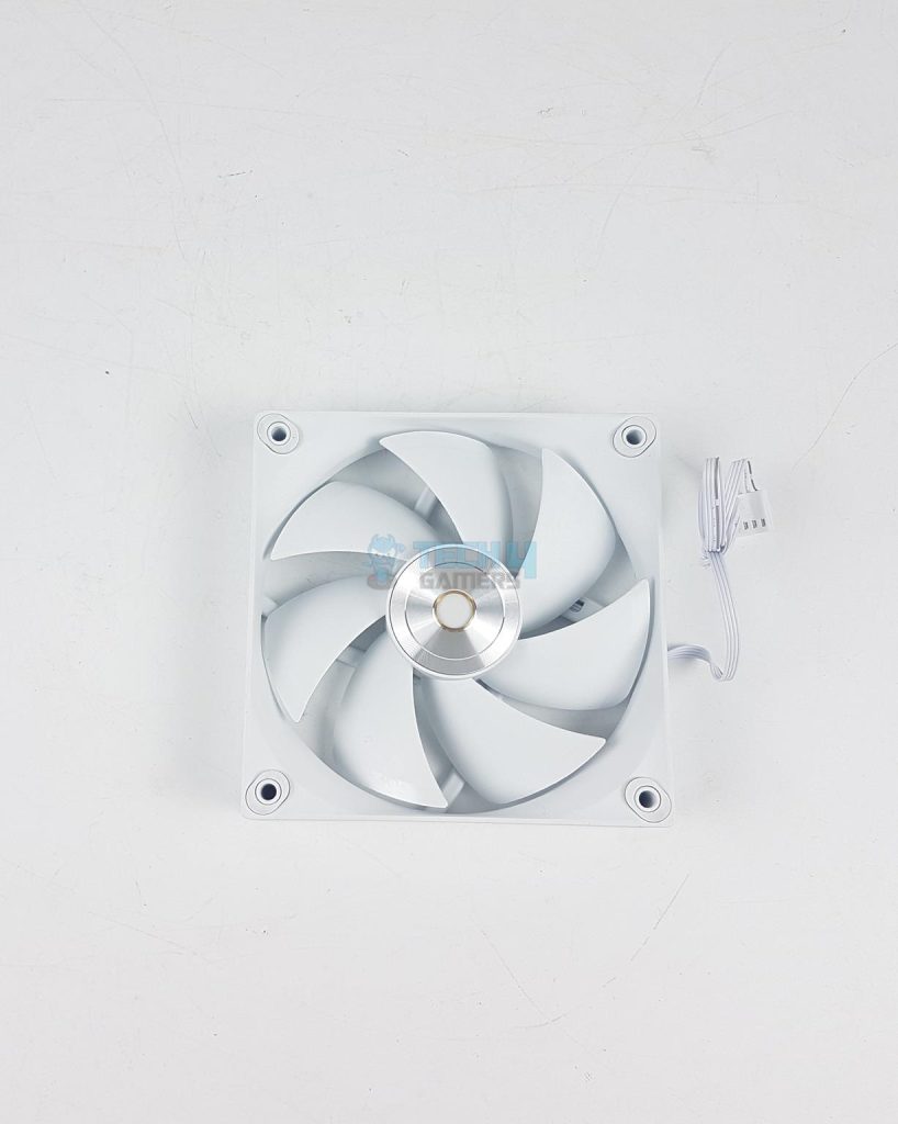 Ocypus - Iota A62 White - Fan Front View