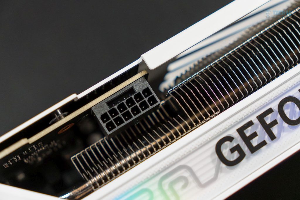 Colorful iGame GeForce RTX 5070 Ultra Connector