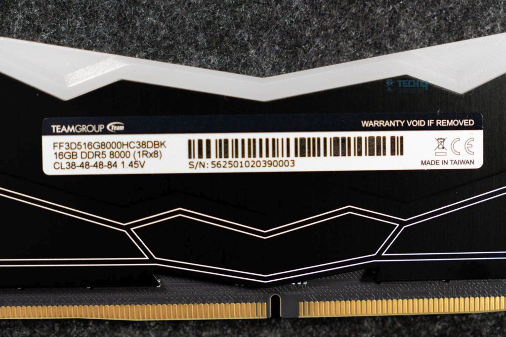 TEAMGROUP T-Force Delta RGB DDR5 32GB (2x16GB) 8000MHz CL38 - Label