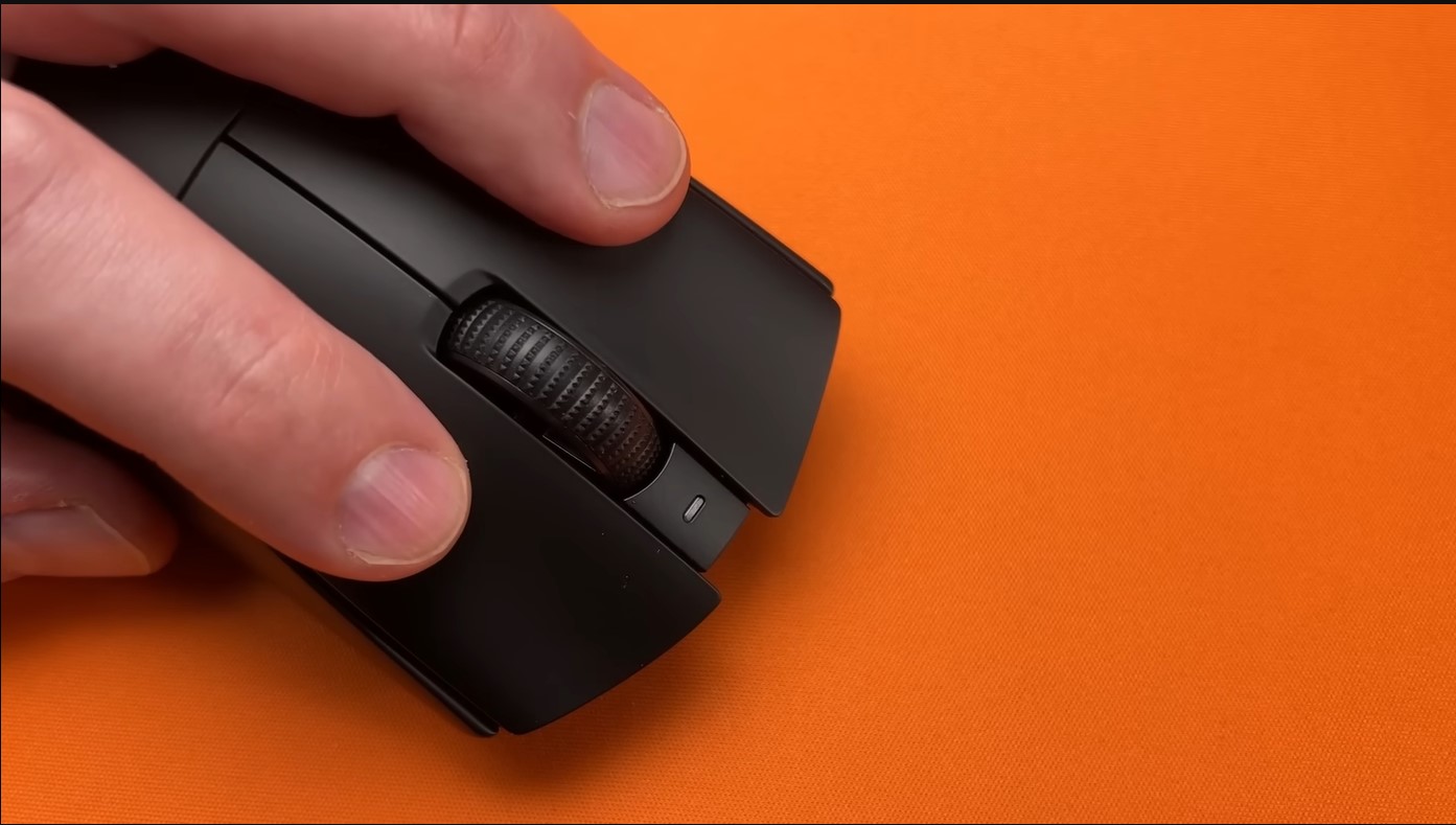 Deathadder V4 Pro Rigid Structure