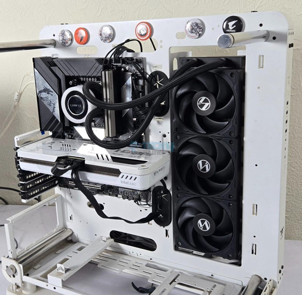 Teamgroup-T-Force-Xtreem-ARGB-CKD-48GB-8400MHz-CL42-DDR5-kit-Test-Setup