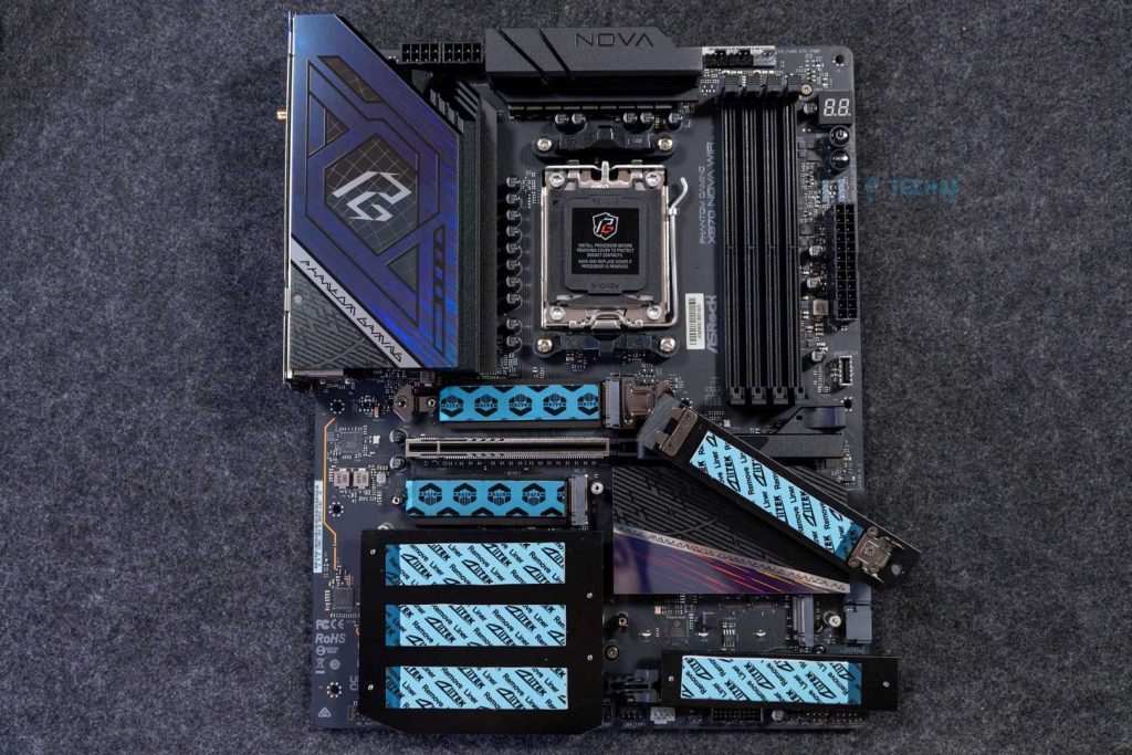 ASRock Phantom Gaming X870 Nova WiFi - M.2 heatsinks removed