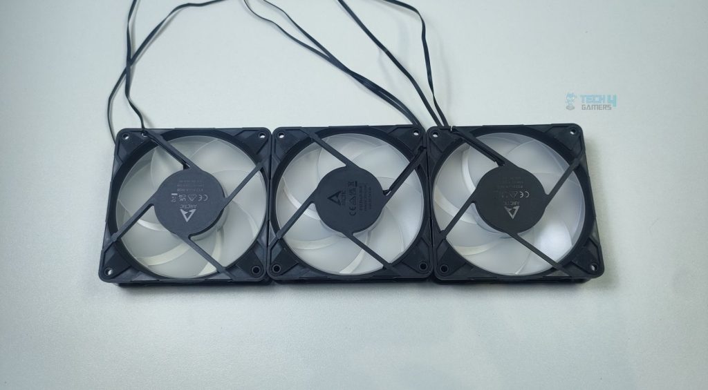 Back - Arctic P12 Pro A-RGB