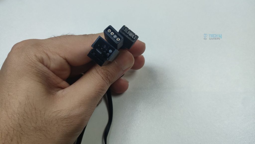 Connections - Arctic P12 Pro A-RGB