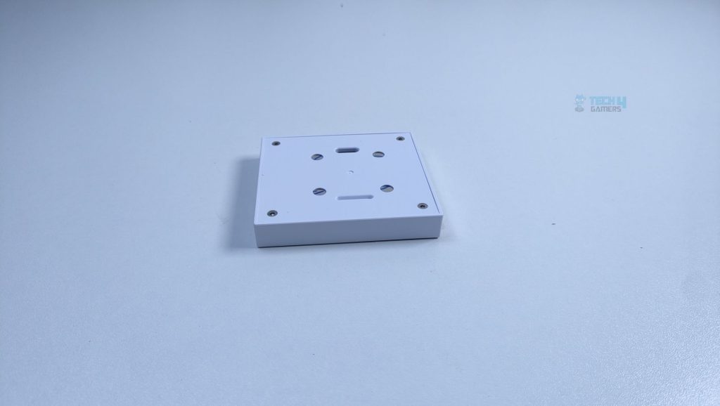 LCD Mounting - Game Max Glacier 360