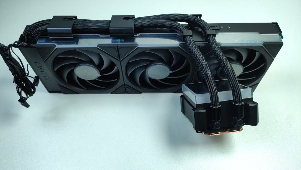 Assembly - Lian Li Hydroshift II LCD-S 360TL