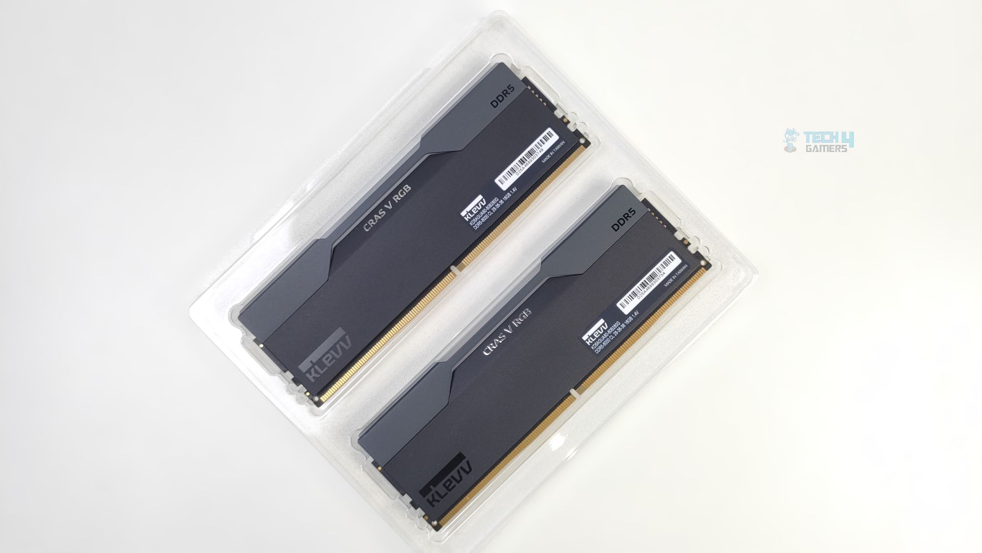 Unboxing - KLEVV CRAS V RGB