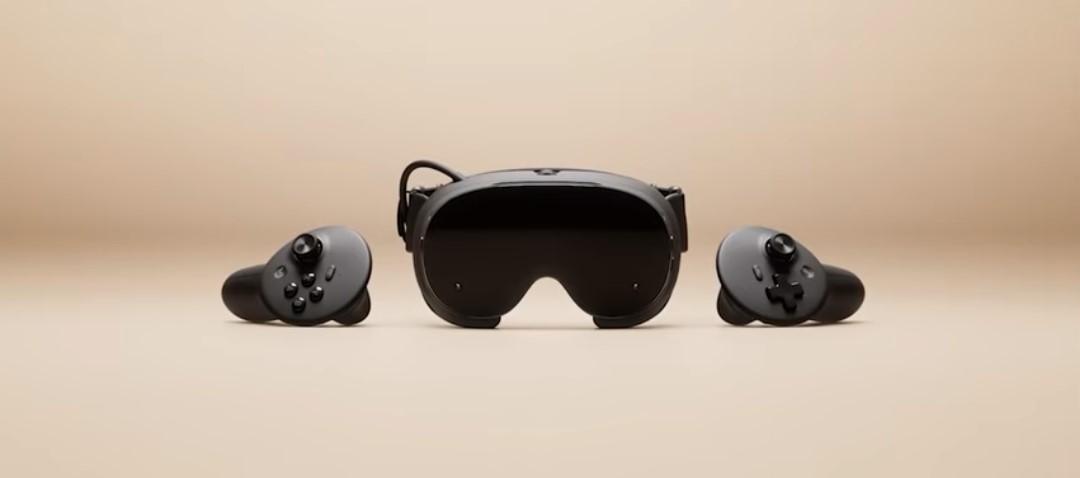 Front view of the Steam Frame