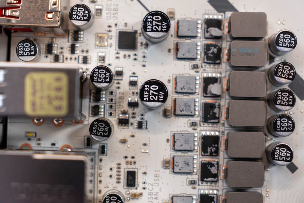 MSI MAG B850 Gaming Plus Max WiFi - VRM closeup 2