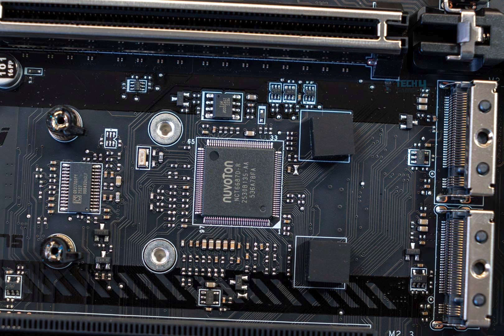 Super I/O controller